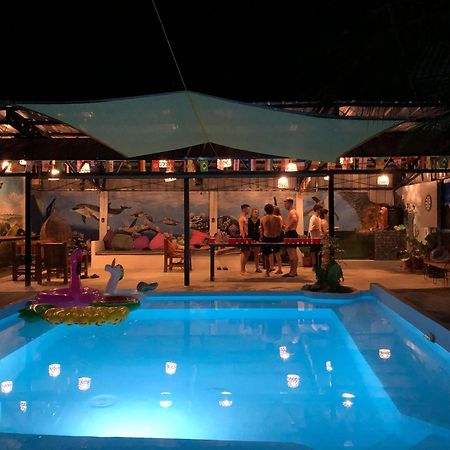 Ananas Guesthouse Moalboal Dış mekan fotoğraf