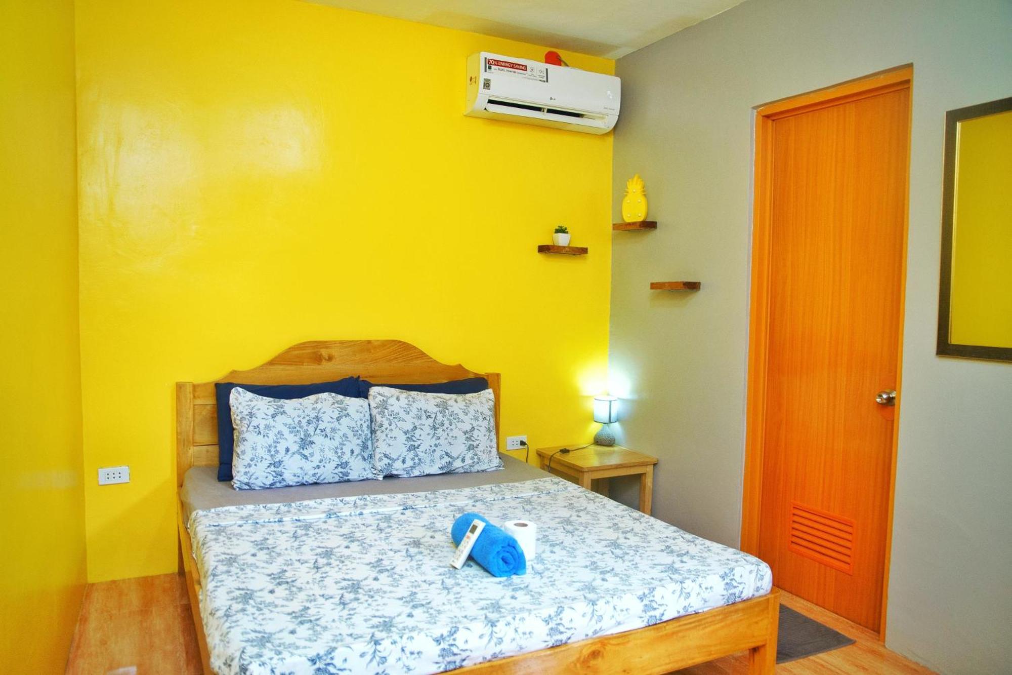 Ananas Guesthouse Moalboal Dış mekan fotoğraf