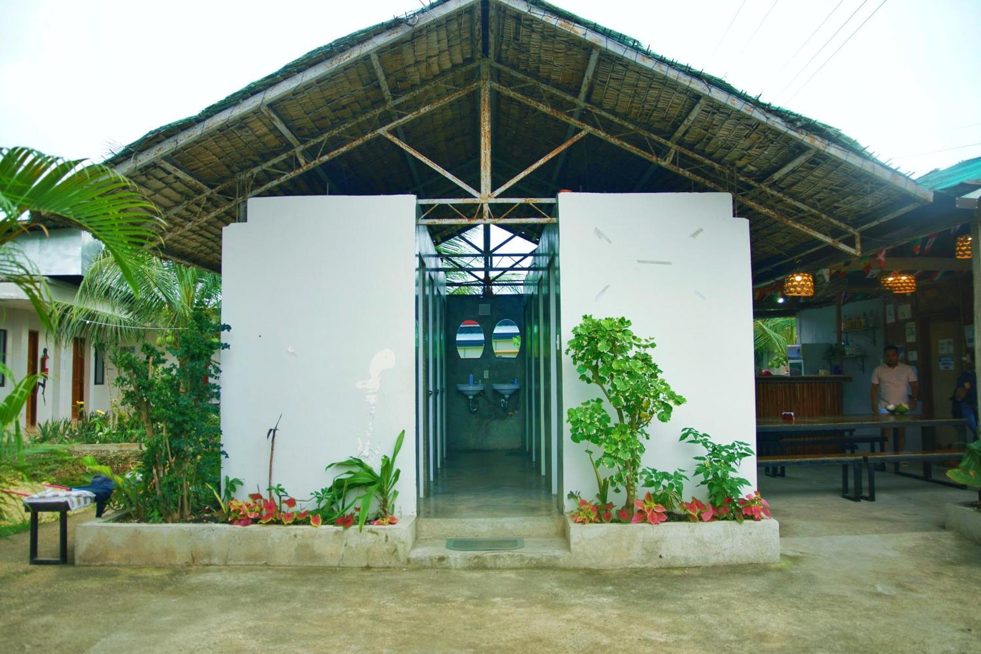Ananas Guesthouse Moalboal Dış mekan fotoğraf